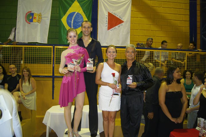 Ex-Aluna da ETEC de Artes conquista primeiro lugar no 1° Open Minas de Dança Esportiva